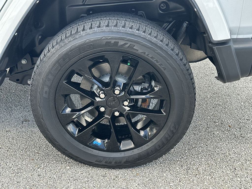 Thumbnail: 2022 Jeep Wrangler - 8