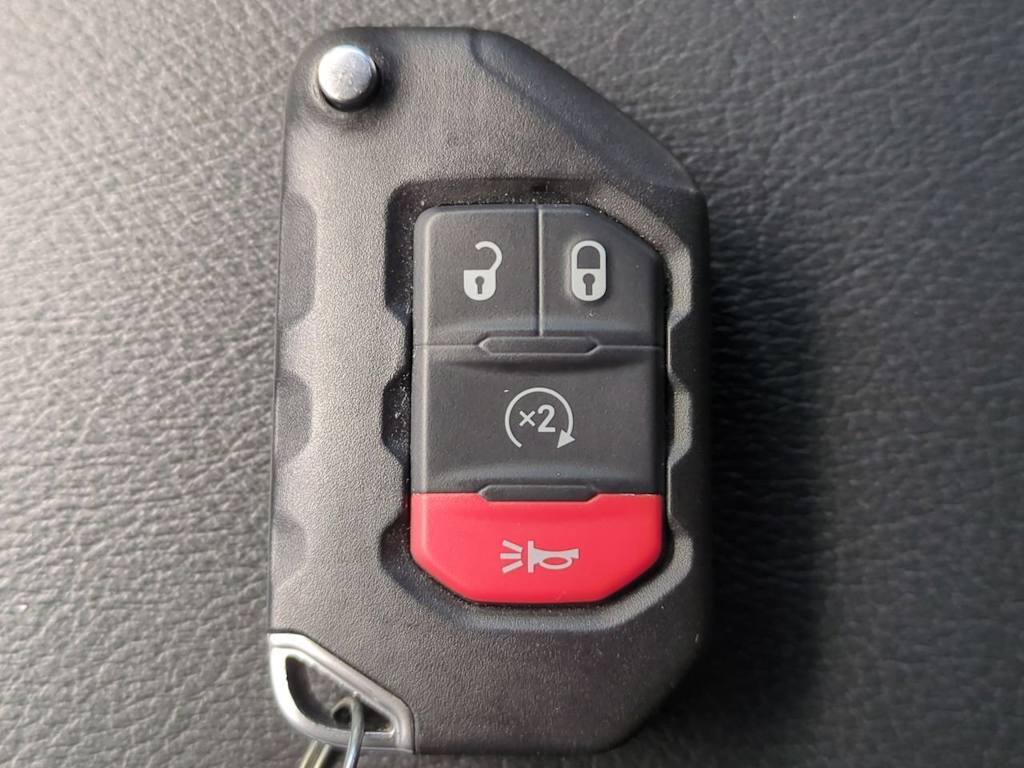 Thumbnail: 2022 Jeep Wrangler - 18