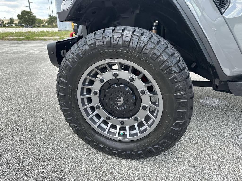 Thumbnail: 2021 Jeep Wrangler - 6