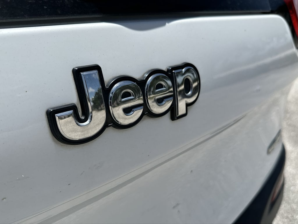 Thumbnail: 2014 Jeep Cherokee - 7