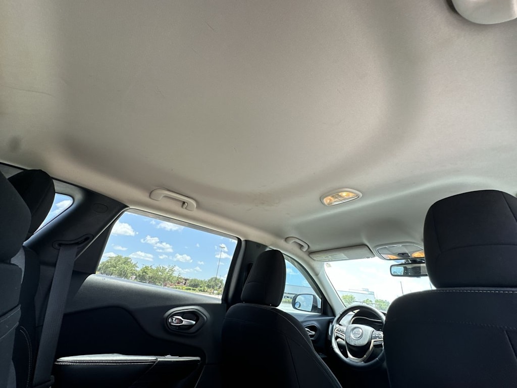Thumbnail: 2014 Jeep Cherokee - 29