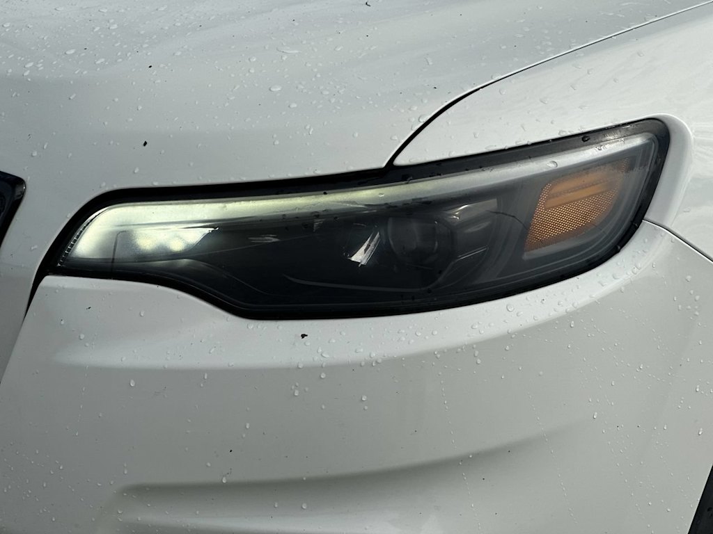 Thumbnail: 2019 Jeep Cherokee - 24