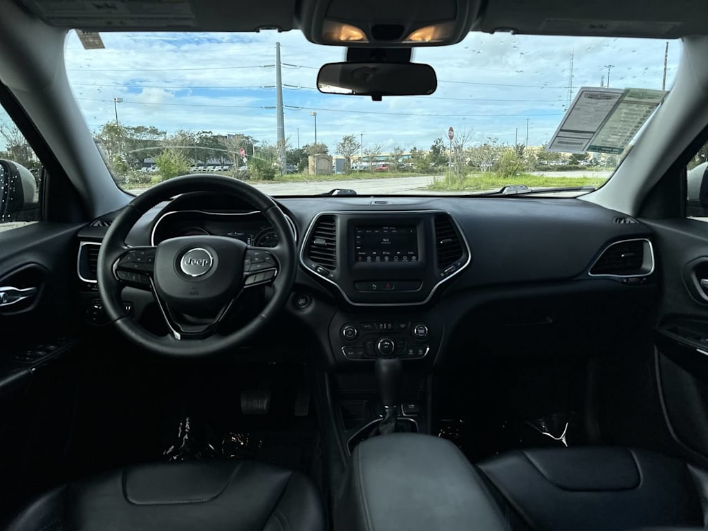 Thumbnail: 2019 Jeep Cherokee - 10