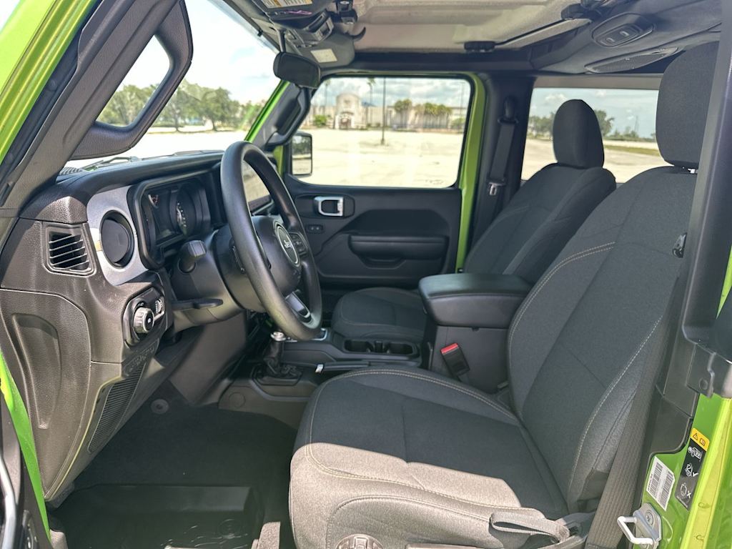 Thumbnail: 2025 Jeep Wrangler - 10