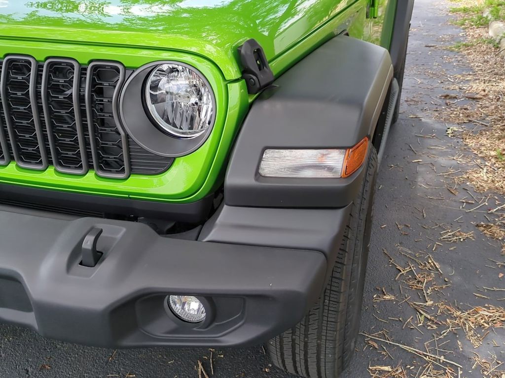 Thumbnail: 2025 Jeep Wrangler - 22