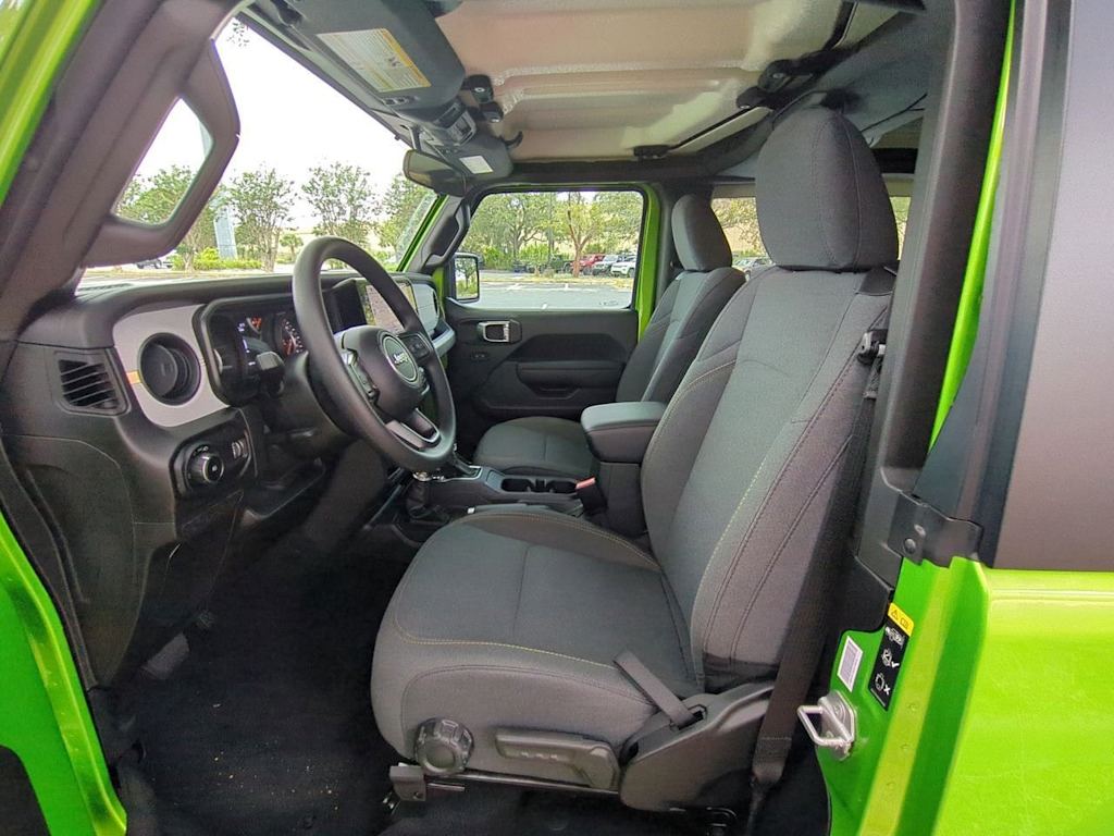 Thumbnail: 2025 Jeep Wrangler - 9