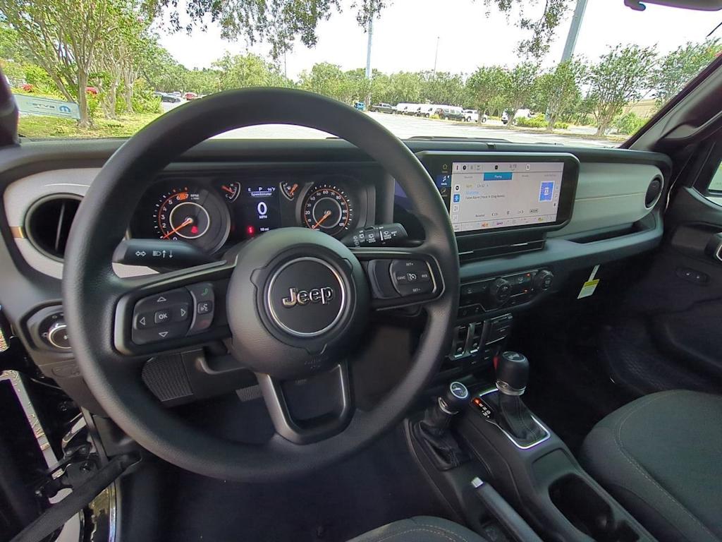 Thumbnail: 2025 Jeep Wrangler - 10