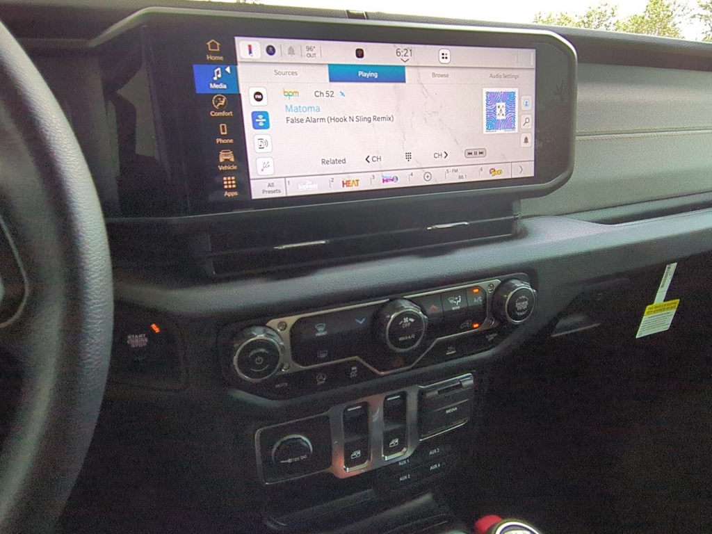 Thumbnail: 2025 Jeep Wrangler - 14