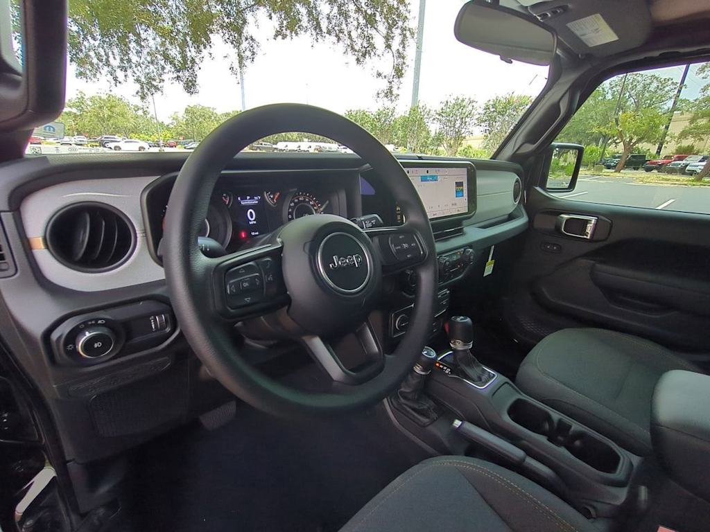 Thumbnail: 2025 Jeep Wrangler - 2