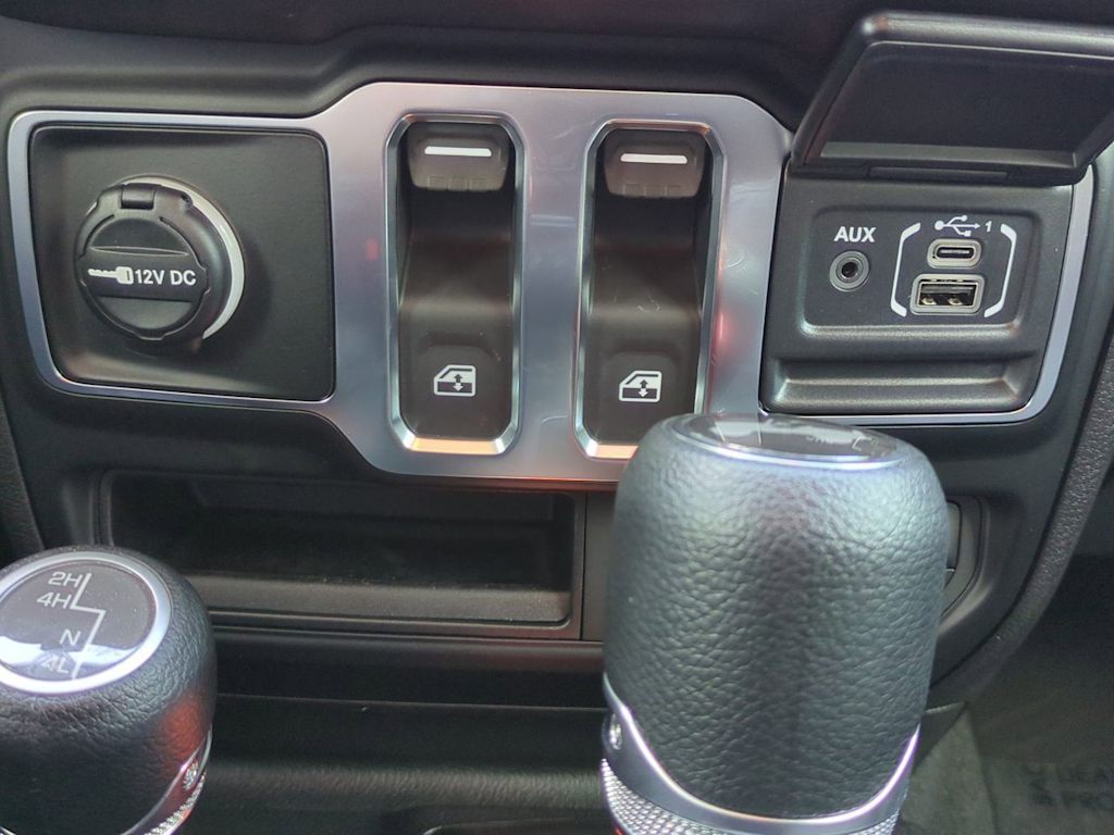 Thumbnail: 2026 Jeep Wrangler - 34