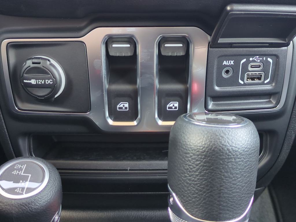 Thumbnail: 2026 Jeep Wrangler - 31