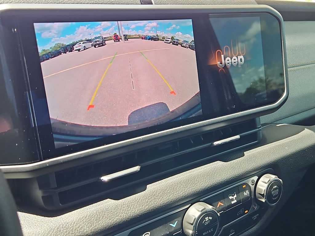 Thumbnail: 2025 Jeep Wrangler - 31