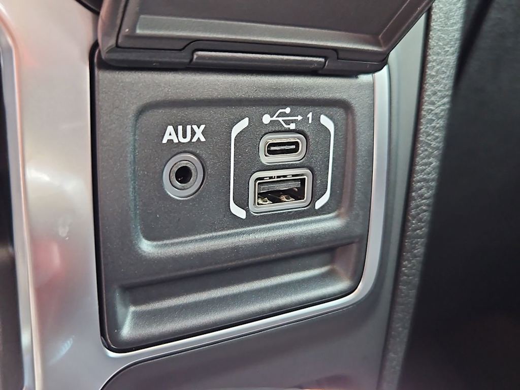 Thumbnail: 2025 Jeep Wrangler - 32