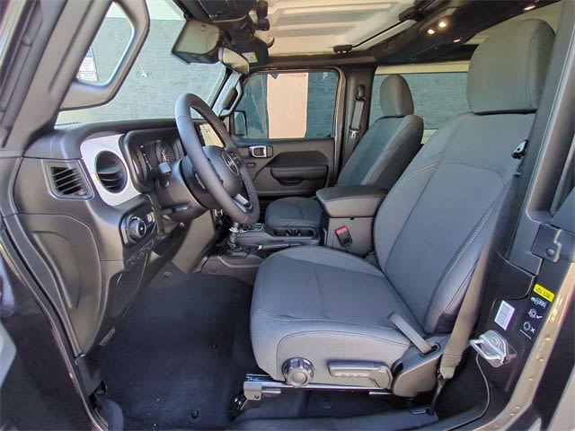 2025 Jeep Wrangler Sport 10