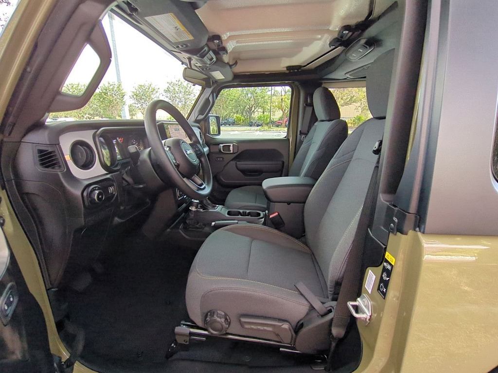 Thumbnail: 2025 Jeep Wrangler - 11