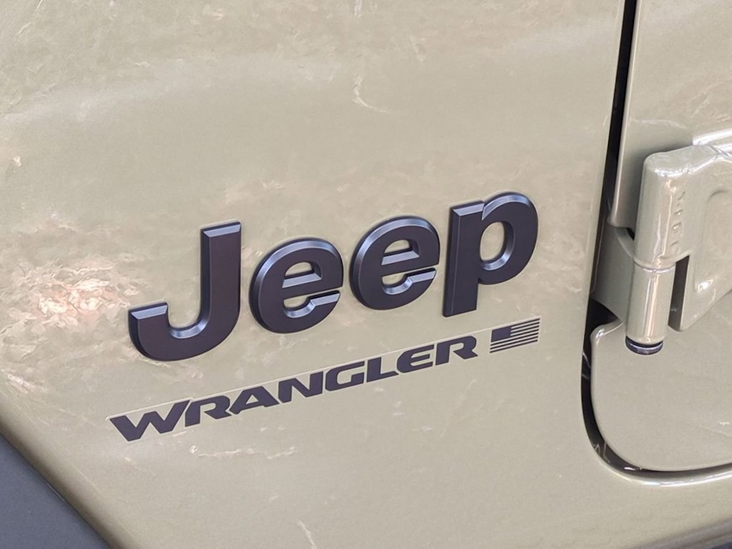 Thumbnail: 2025 Jeep Wrangler - 25