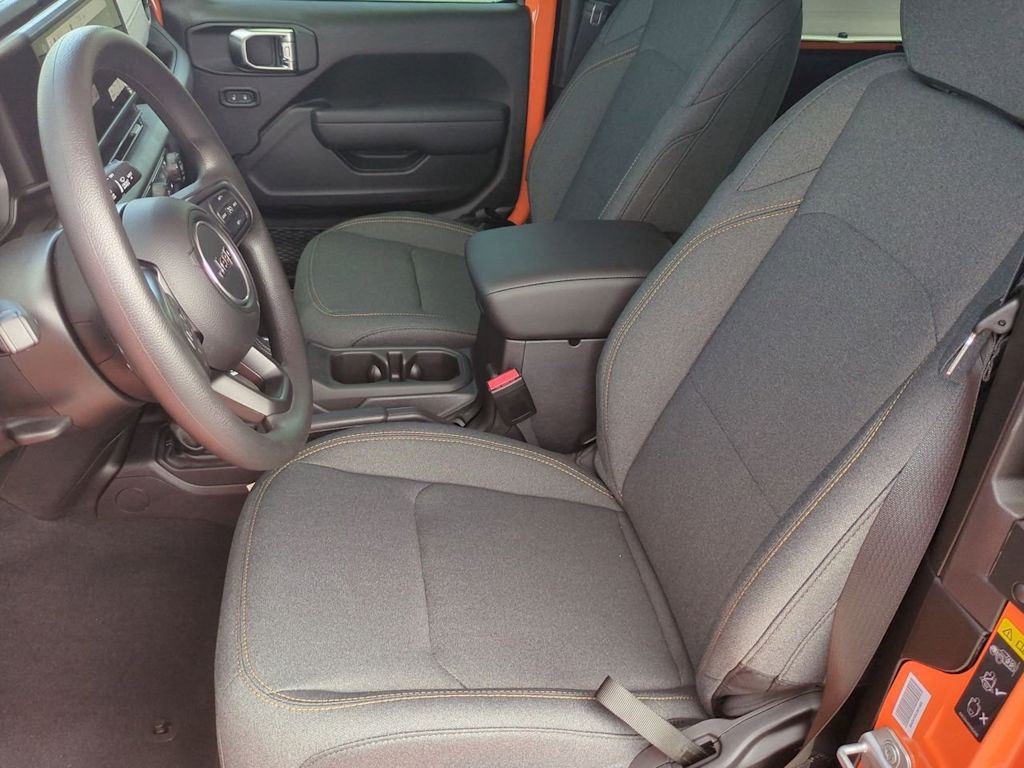 Thumbnail: 2025 Jeep Wrangler - 11