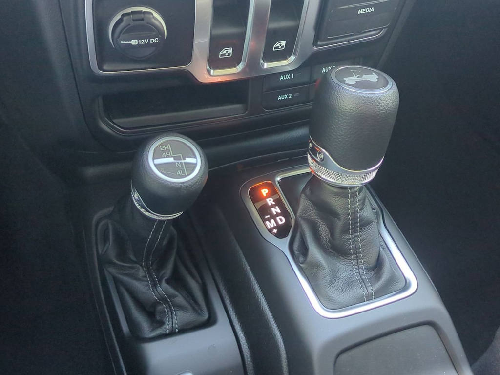 Thumbnail: 2025 Jeep Wrangler - 16