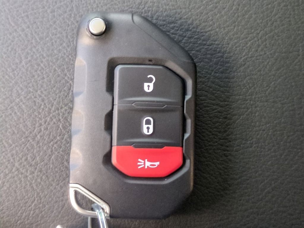 Thumbnail: 2025 Jeep Wrangler - 18