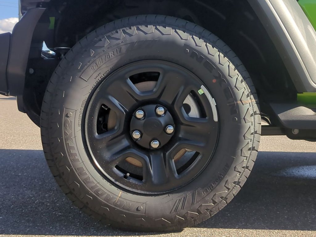 Thumbnail: 2025 Jeep Wrangler - 8