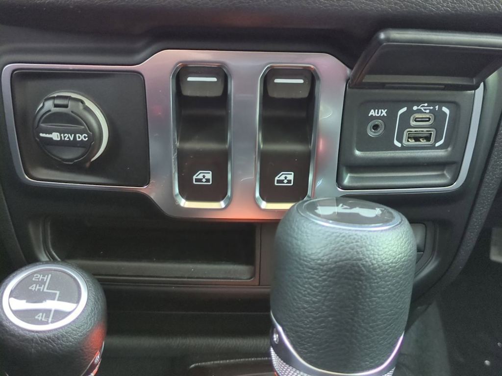 Thumbnail: 2026 Jeep Wrangler - 33