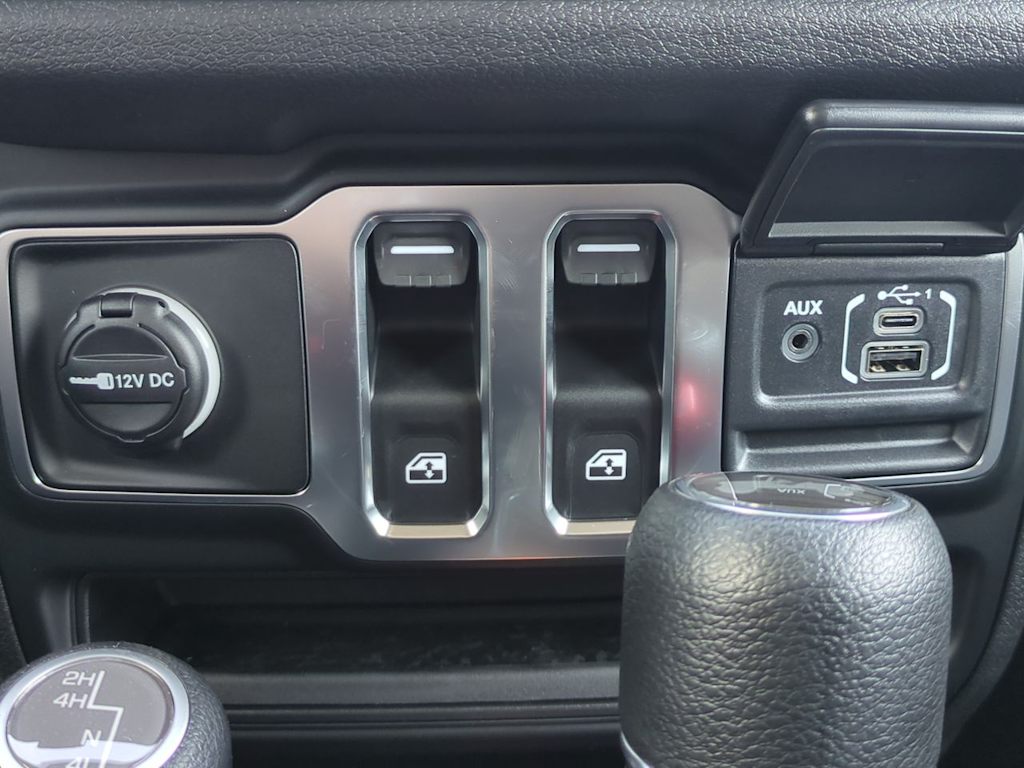 Thumbnail: 2026 Jeep Wrangler - 31