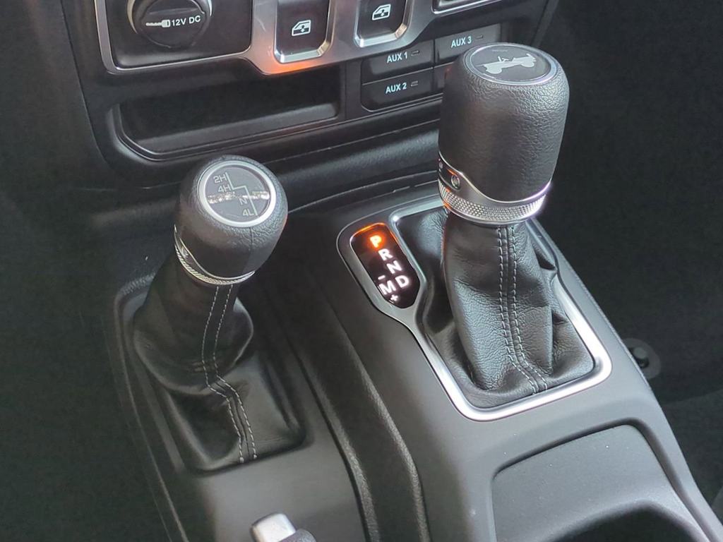 Thumbnail: 2025 Jeep Wrangler - 33