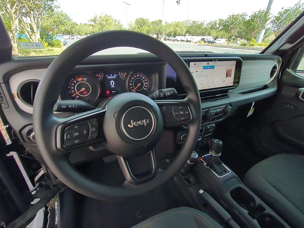 Thumbnail: 2025 Jeep Wrangler - 9