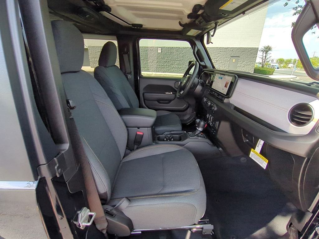 Thumbnail: 2025 Jeep Wrangler - 11