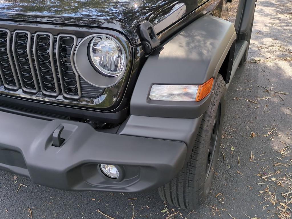 Thumbnail: 2025 Jeep Wrangler - 23