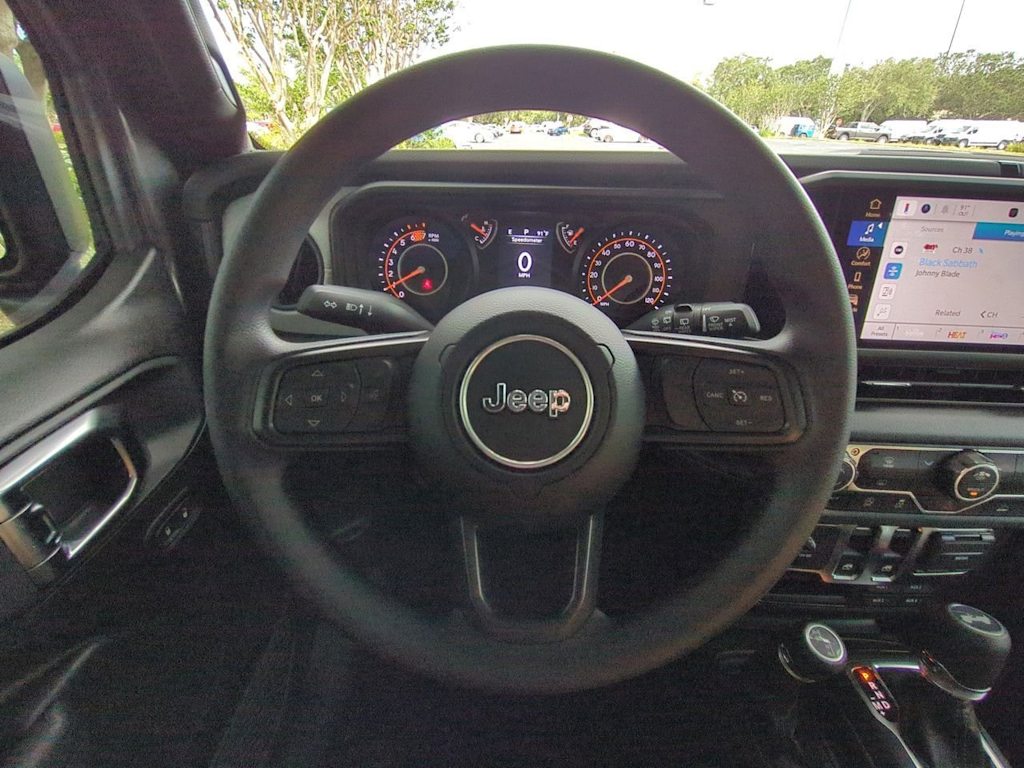 Thumbnail: 2025 Jeep Wrangler - 13