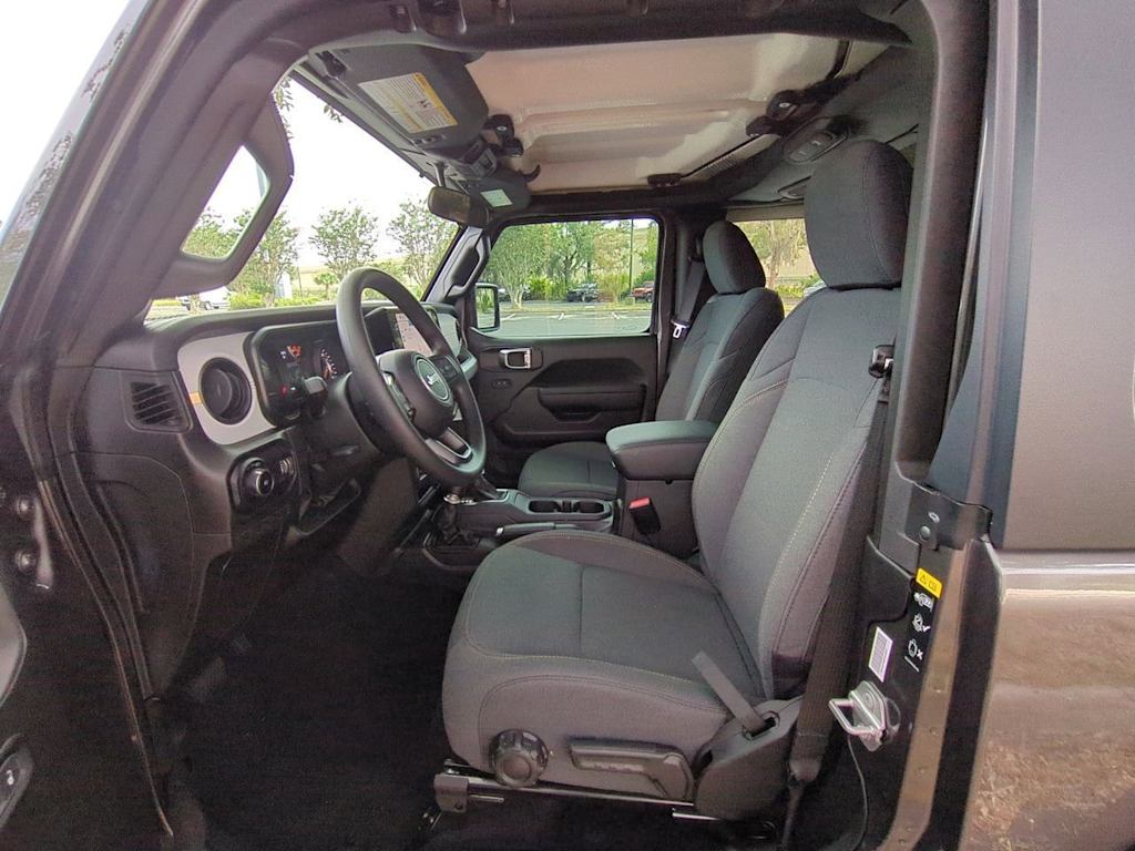 Thumbnail: 2025 Jeep Wrangler - 11