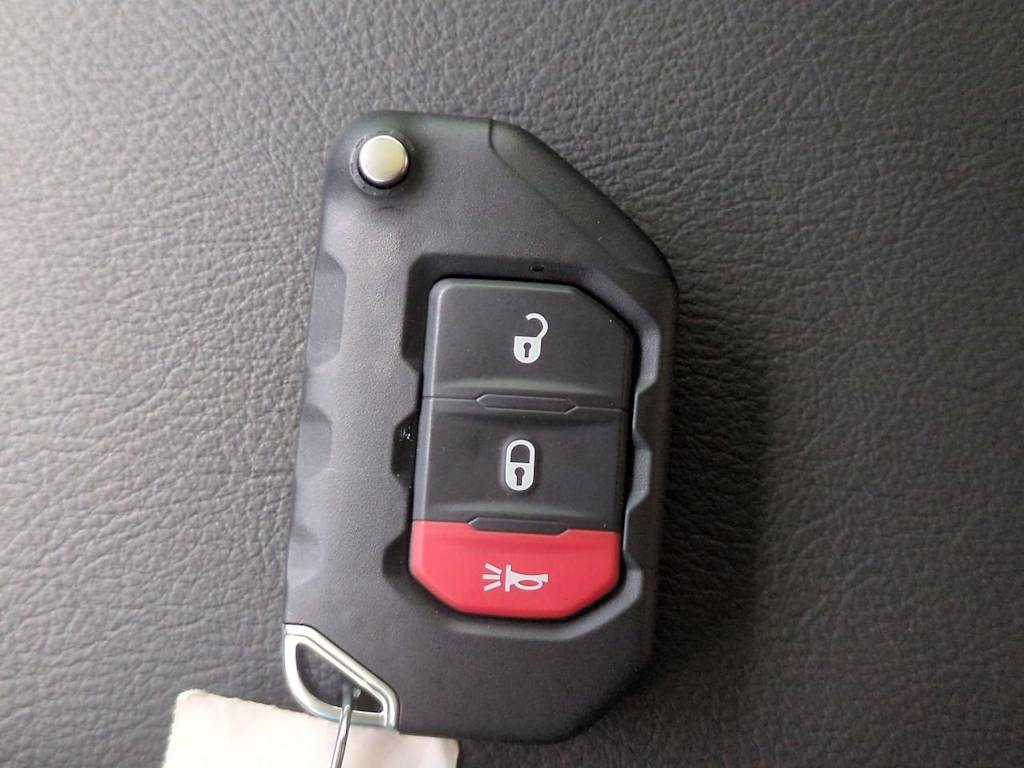 Thumbnail: 2025 Jeep Wrangler - 18