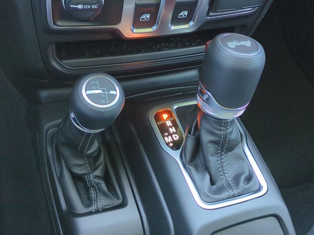 Thumbnail: 2025 Jeep Wrangler - 16