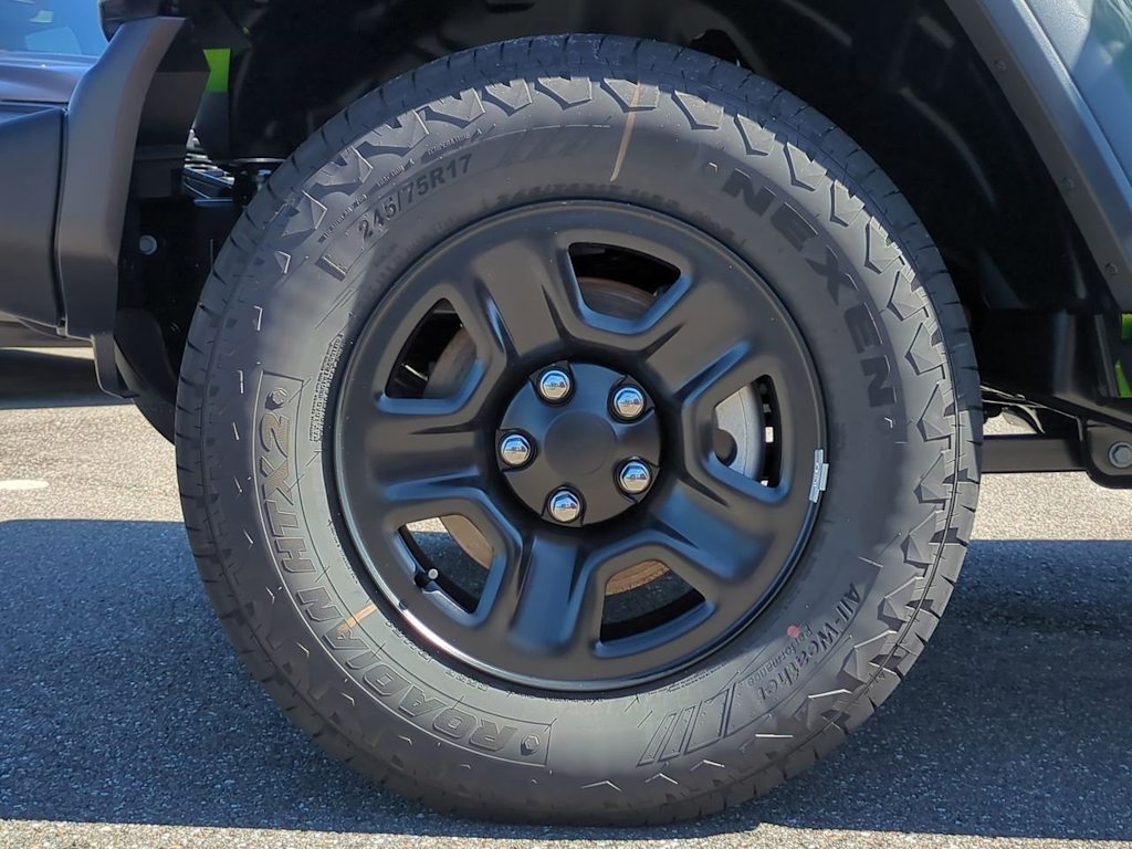 Thumbnail: 2025 Jeep Wrangler - 8