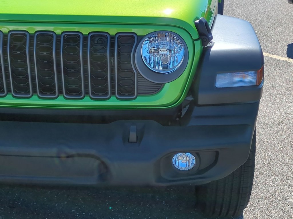 Thumbnail: 2025 Jeep Wrangler - 25