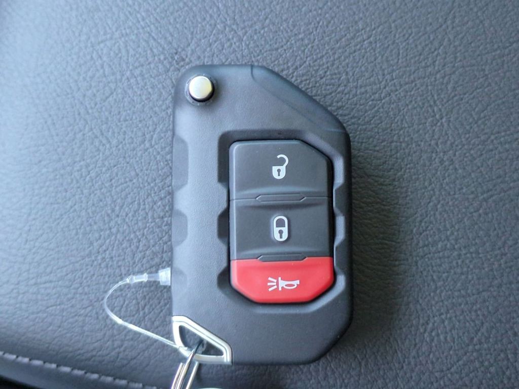 Thumbnail: 2025 Jeep Wrangler - 19