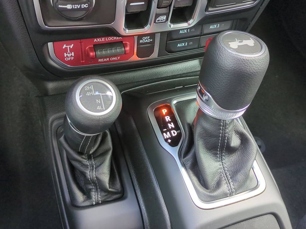 Thumbnail: 2025 Jeep Wrangler - 16