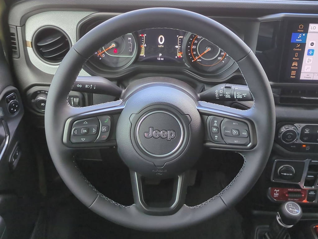 Thumbnail: 2025 Jeep Wrangler - 14