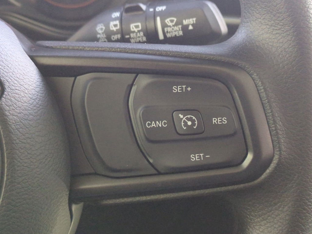 Thumbnail: 2025 Jeep Wrangler - 31