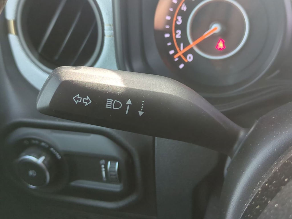 Thumbnail: 2024 Jeep Wrangler - 32