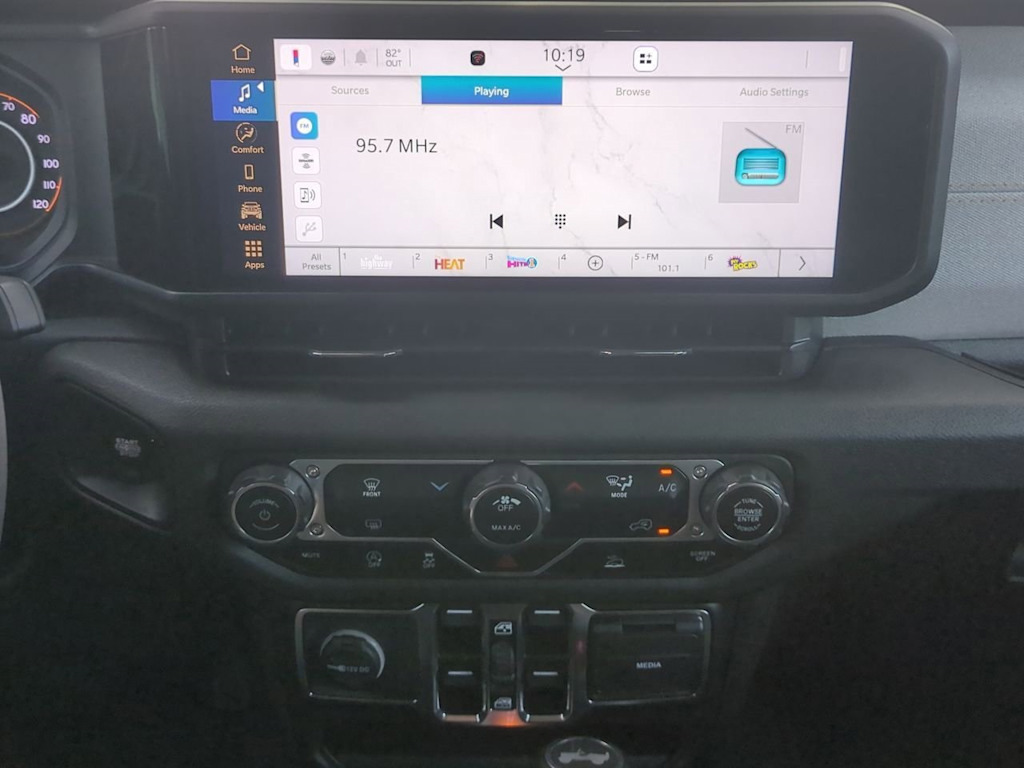 Thumbnail: 2024 Jeep Wrangler - 14