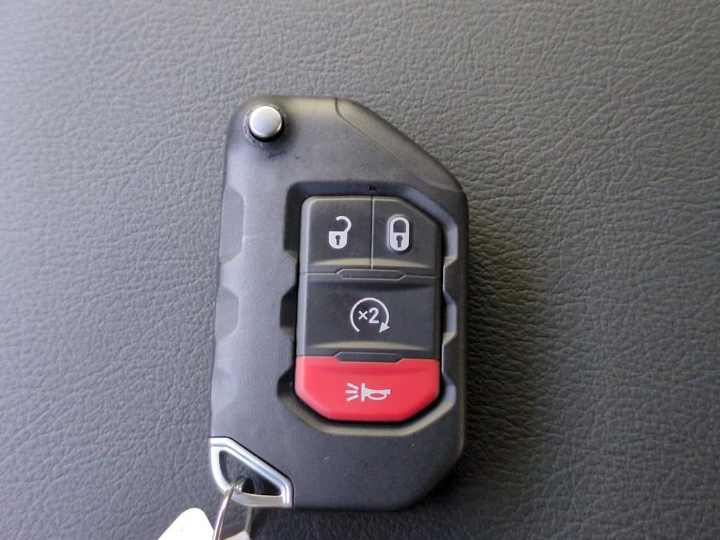 Thumbnail: 2025 Jeep Wrangler - 19