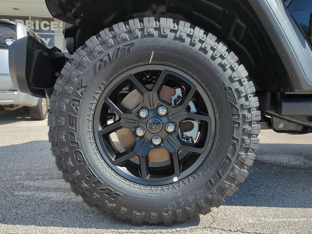 Thumbnail: 2025 Jeep Wrangler - 8