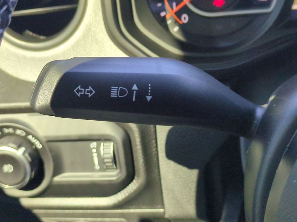 Thumbnail: 2025 Jeep Wrangler - 17