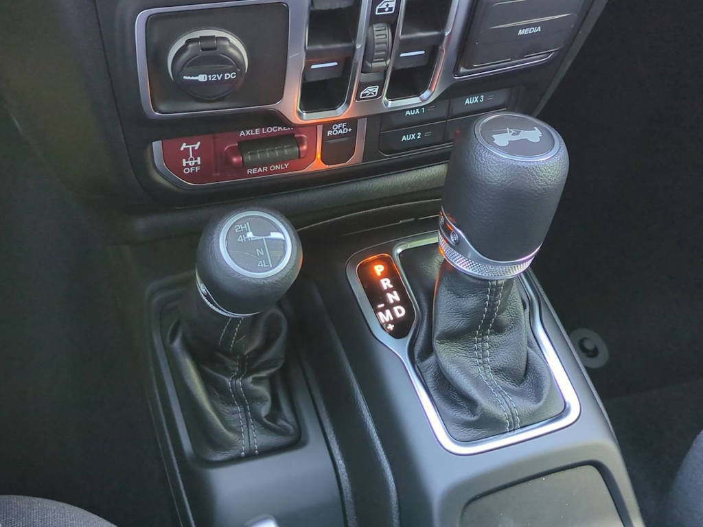 Thumbnail: 2025 Jeep Wrangler - 14