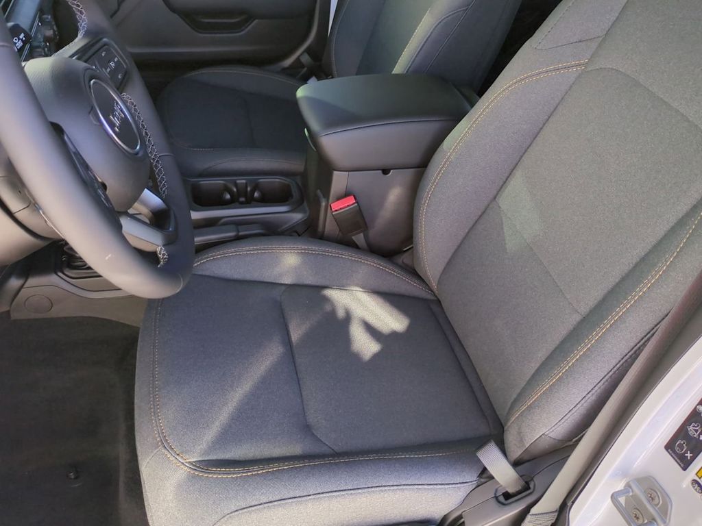 Thumbnail: 2025 Jeep Wrangler - 11