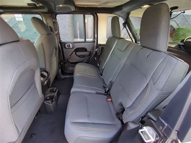 2025 Jeep Wrangler Sport 28