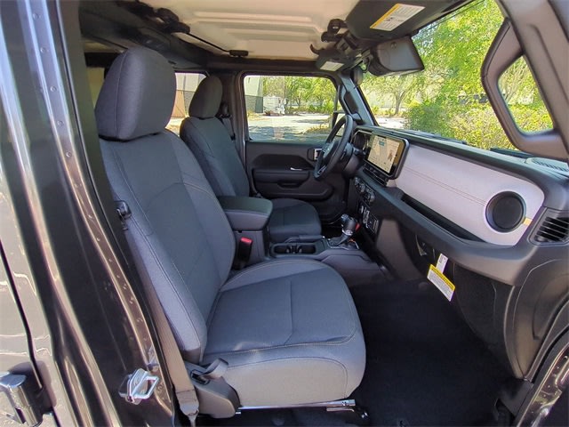 2025 Jeep Wrangler Sport 12