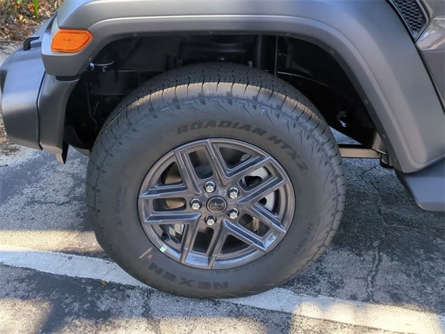 2025 Jeep Wrangler Sport 8